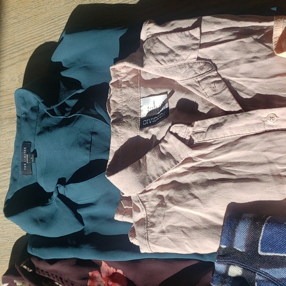 Business casual top and sweater bundle - Picture 4 of 7